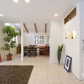 �Ƀ������{ ��ɫ���g����